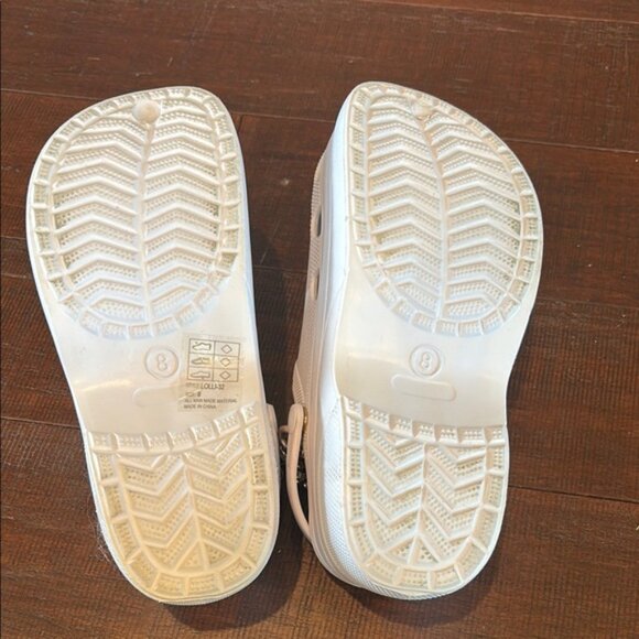 White Platform Croc Style Clogs with Gold Chain, size 8 - Picture 4 of 5